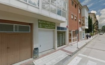 TANATORIO IRACHE | Puente la Reina / Gares