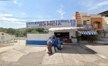 Jardines de Apatzingan, Suc. Nueva Italia
